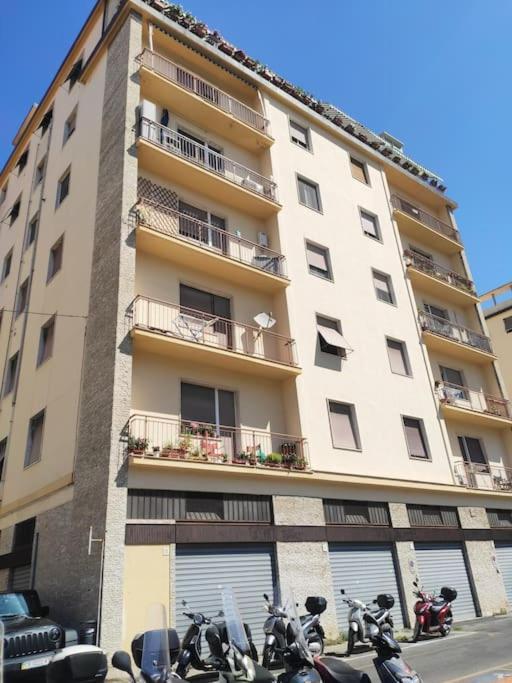 La Venezia'S Studio Flat Livorno Exterior photo
