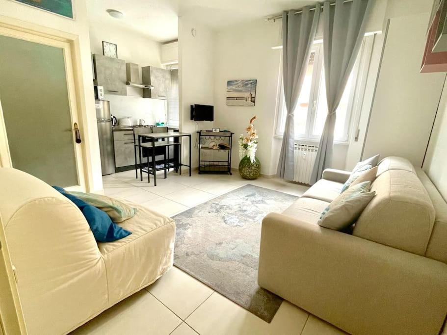 La Venezia'S Studio Flat Livorno Exterior photo